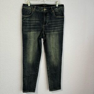 Universal Standard Women’s High Rise Distressed 27” Skinny Jeans